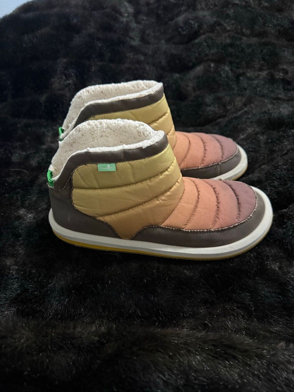 Sanuk Women's Puff N Chill Ankle Boots Tan Size 10  Canvas Casual Comfort